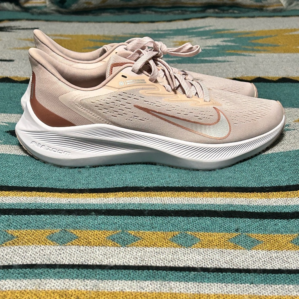 Women’s Pink Zoom Nikes